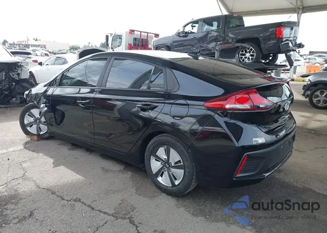2019 Hyundai Ioniq Hybrid Blue z USA, uszkodzony, nr VIN KMHC65LC3KU141859
